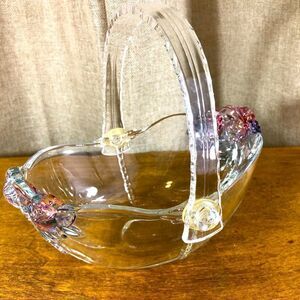 Beautiful vintage glass basket bowl